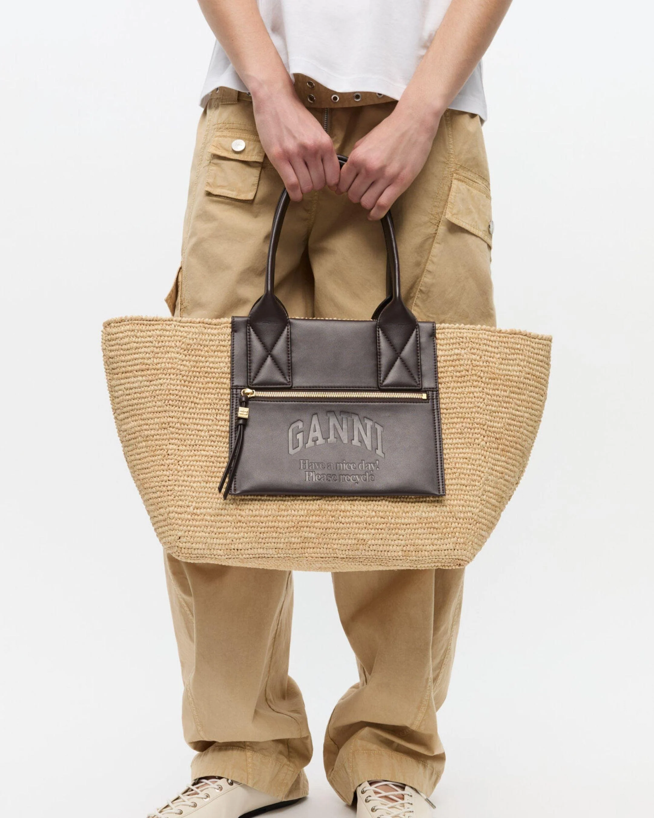 Bolso Ganni Easy Shopper Medium Raffia - Image 4