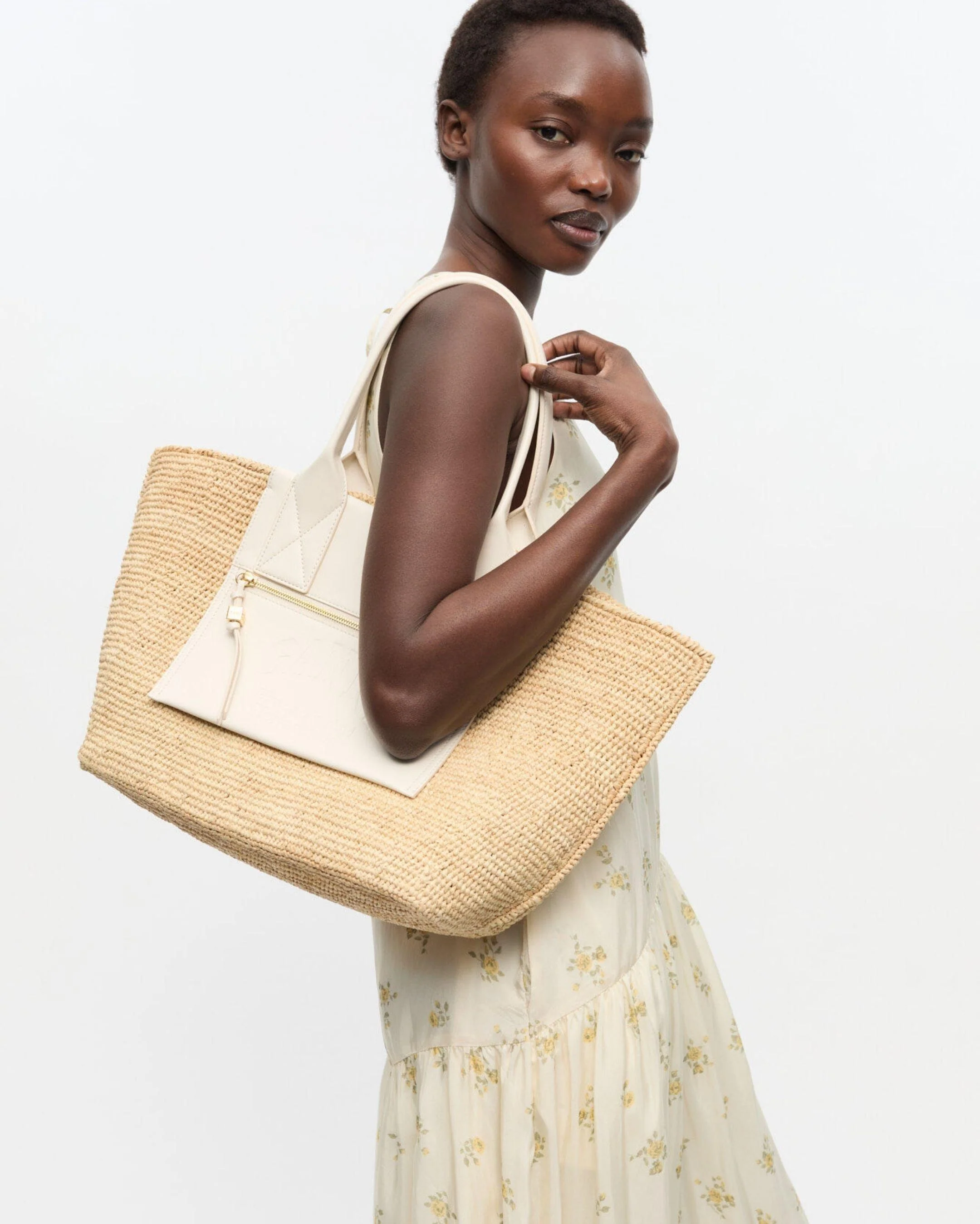 Bolso Ganni Easy Shopper Medium Raffia - Image 4