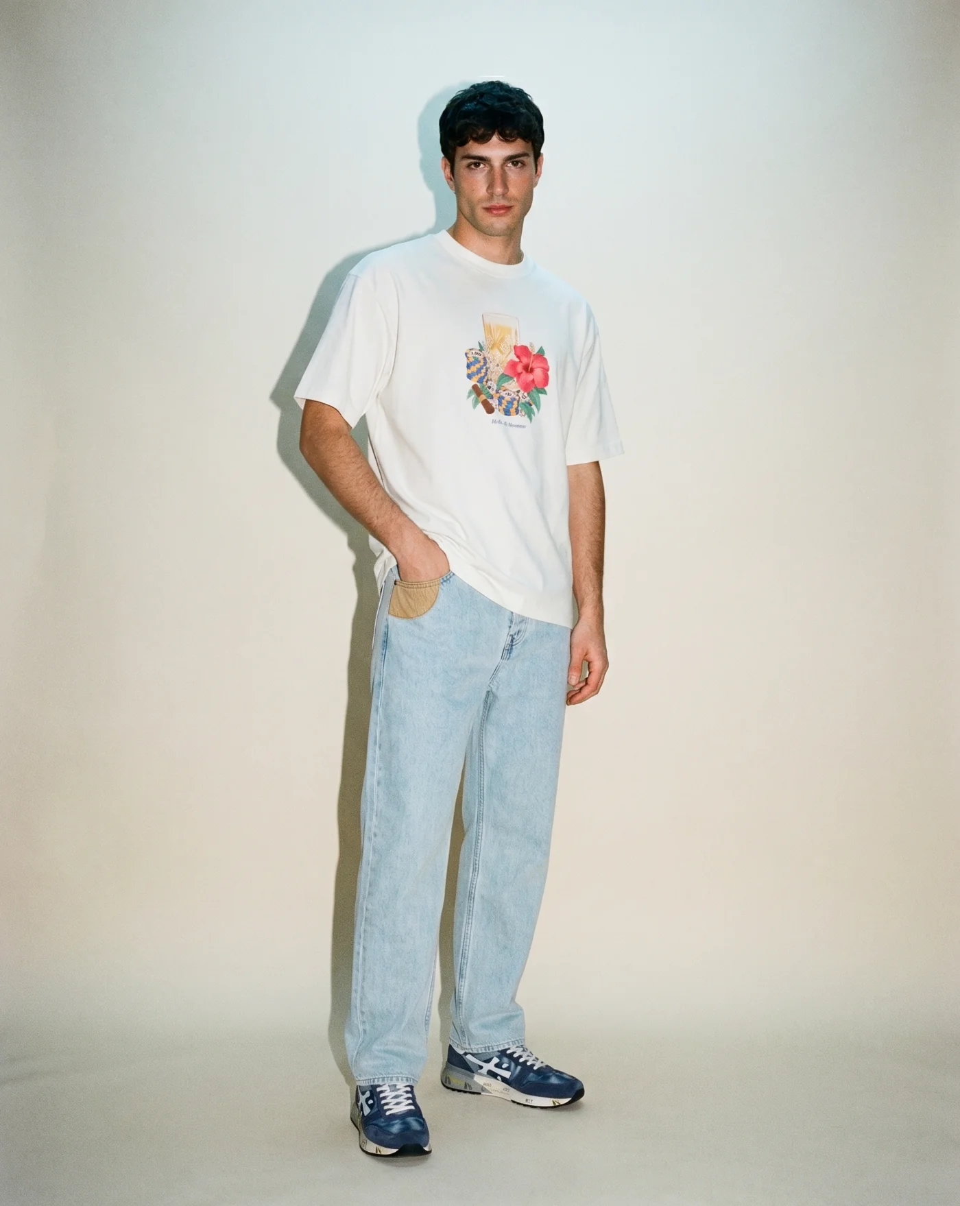 Camiseta Drole de Monsieur Hibiscus Club - Image 3