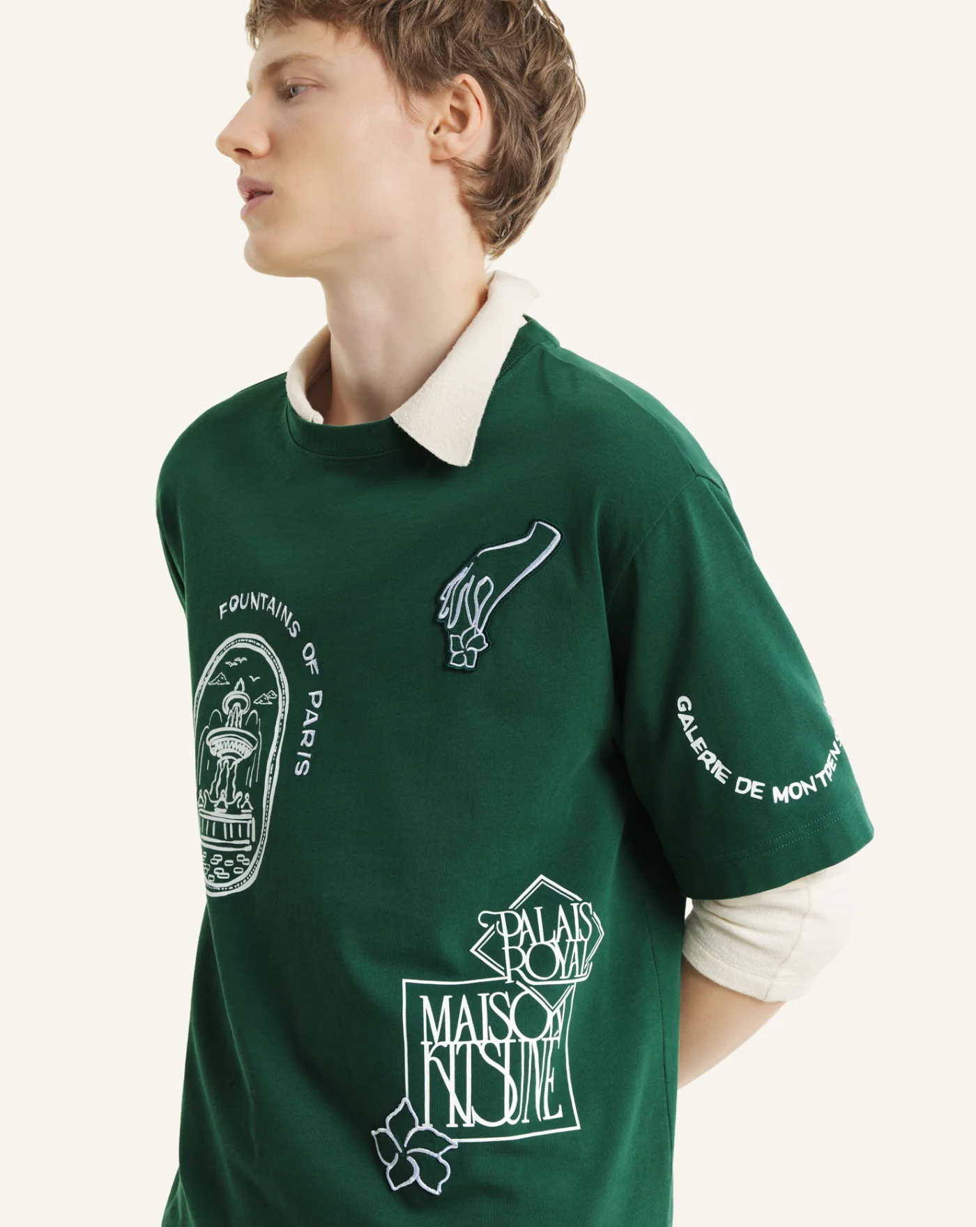 Camiseta Maison Kitsune Art Nouveau Stamps - Image 4