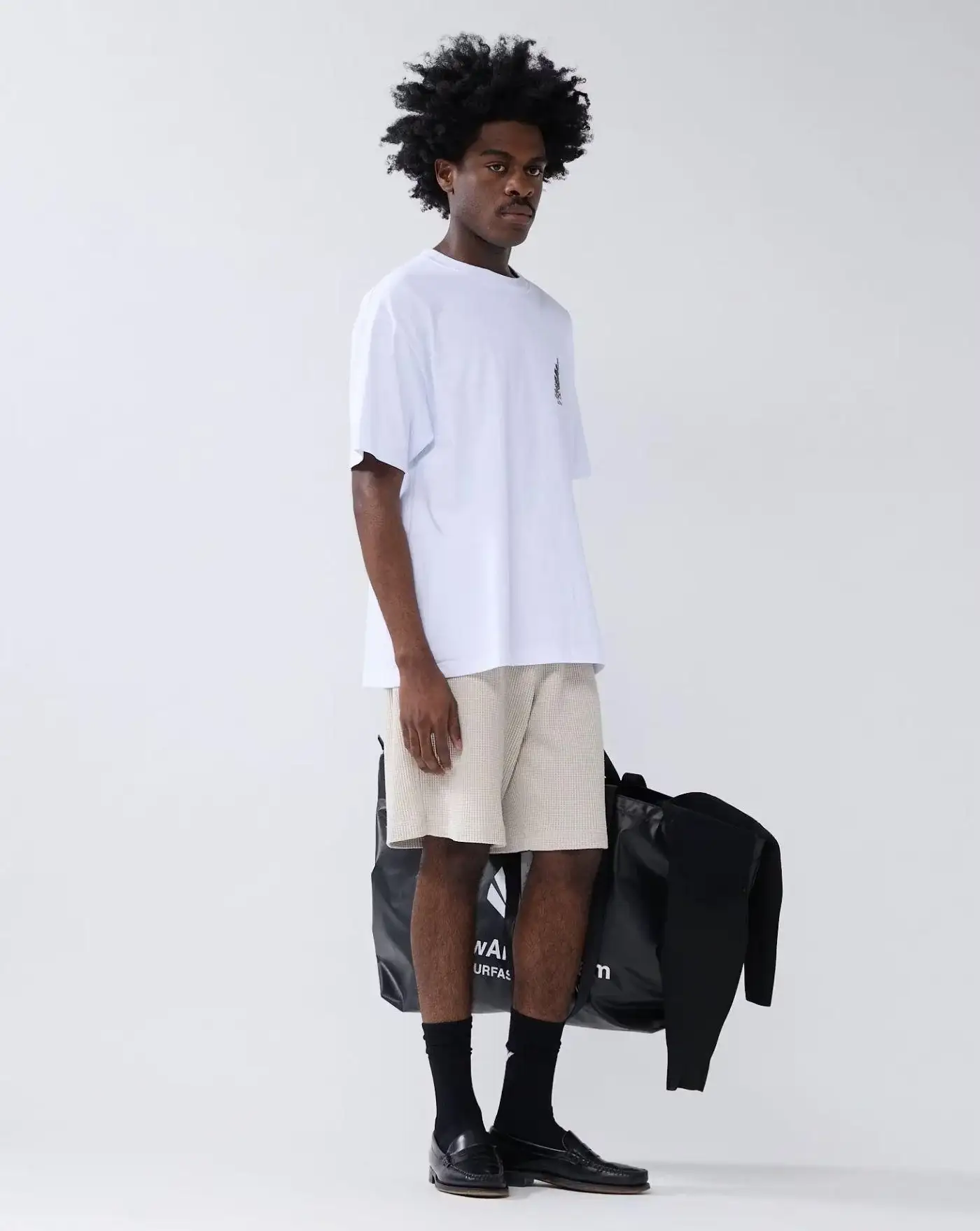 Camiseta New Amsterdam Buffet Tee - Image 7
