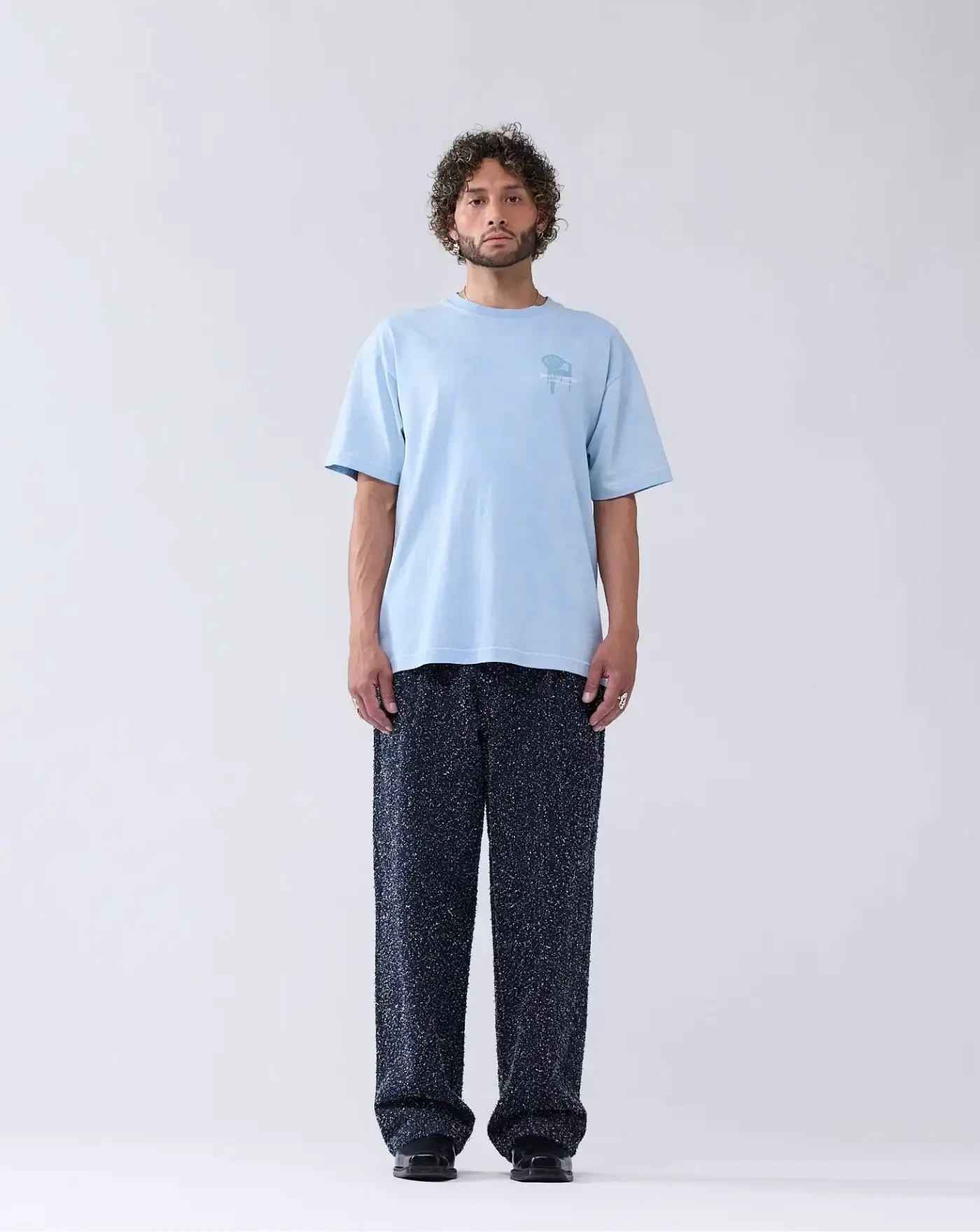 Camiseta New Amsterdam Chair Tee - Image 6