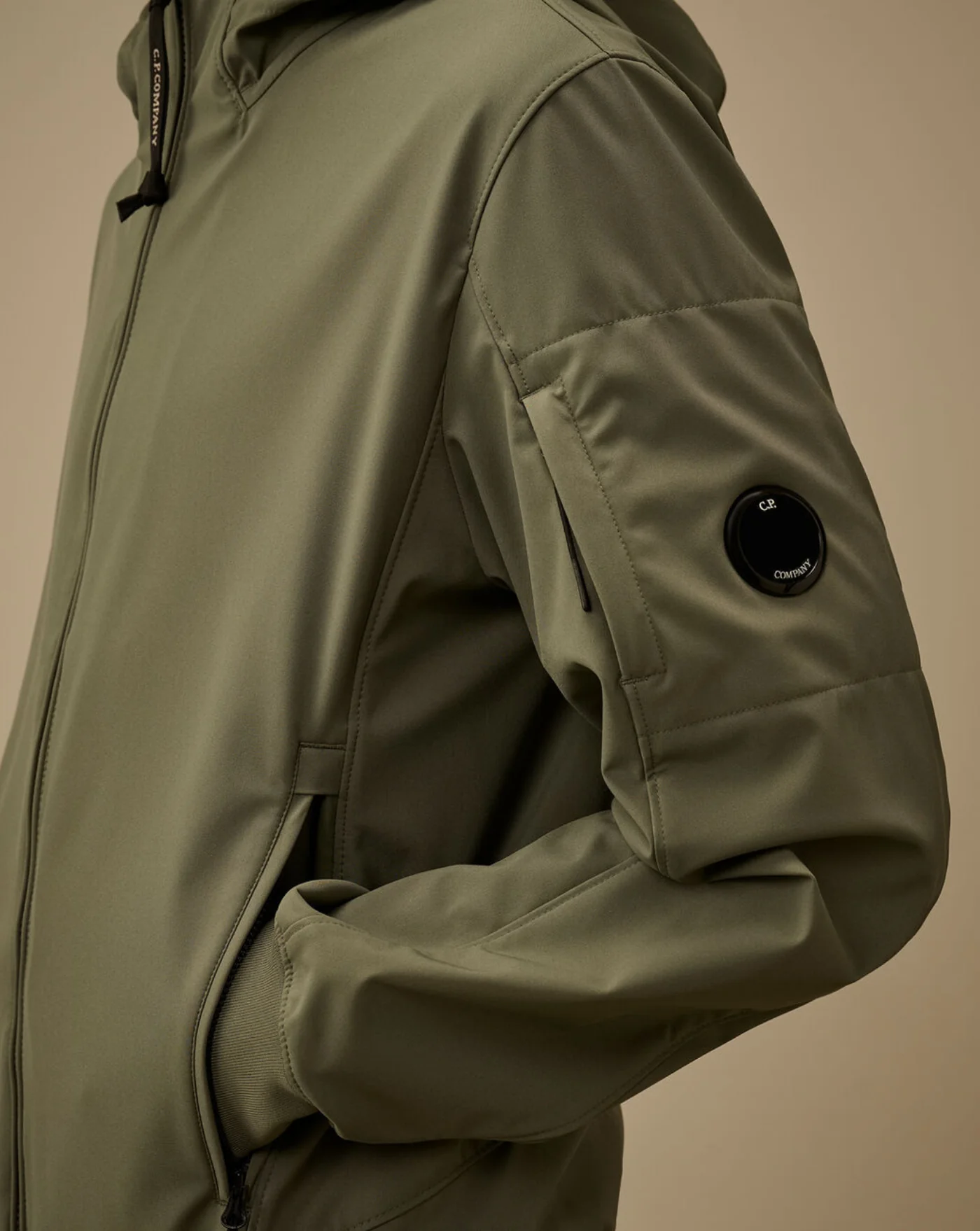 Chaqueta C.P. Company Shell-R Hooded Lens Jacket - Image 5