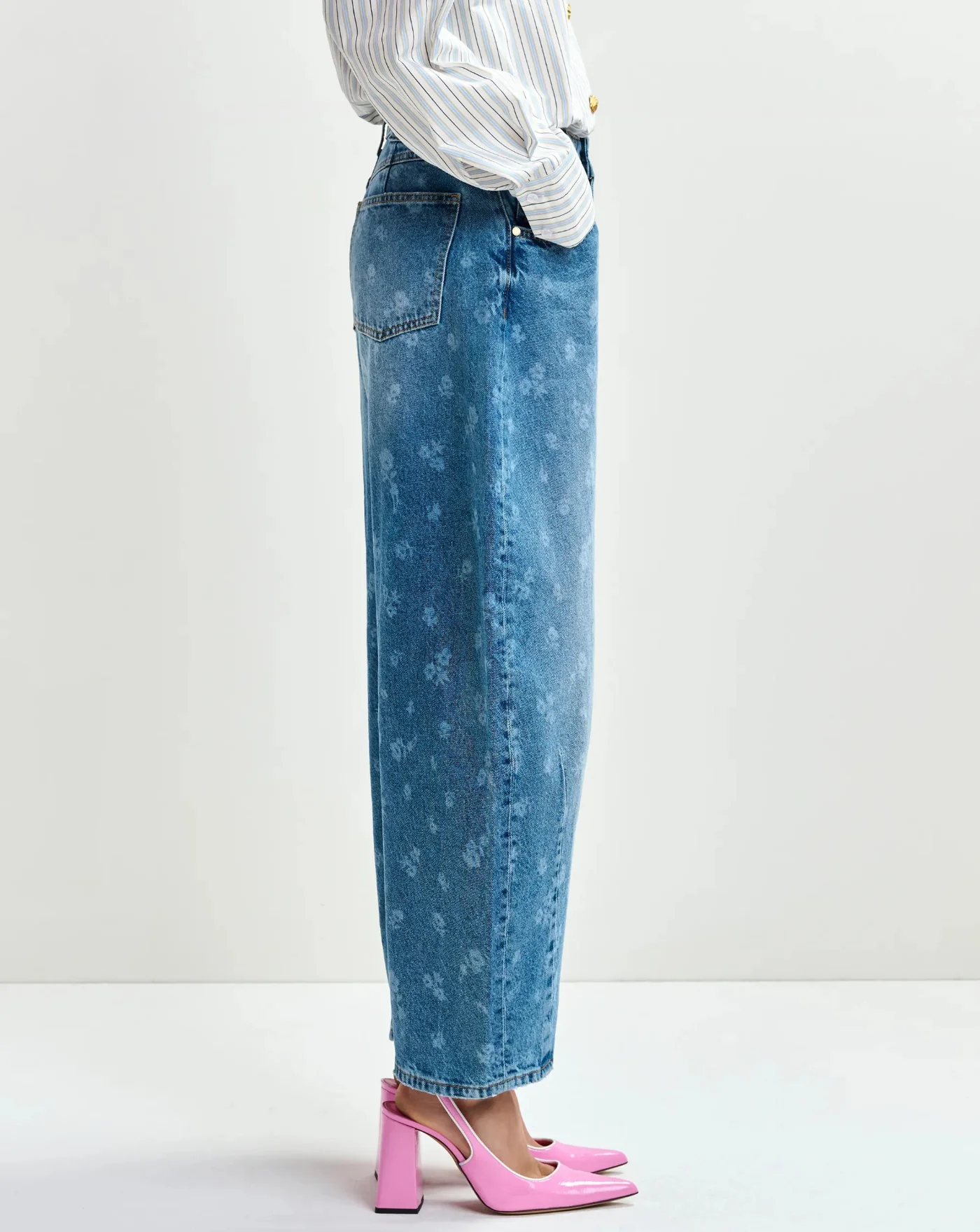 Denim Essentiel Antwerp Jo1 Barrel Leg Jeans - Image 5