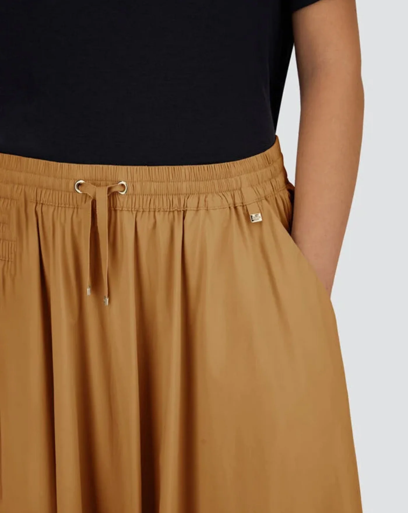 Falda Herno Light Nylon Stretch - Image 4