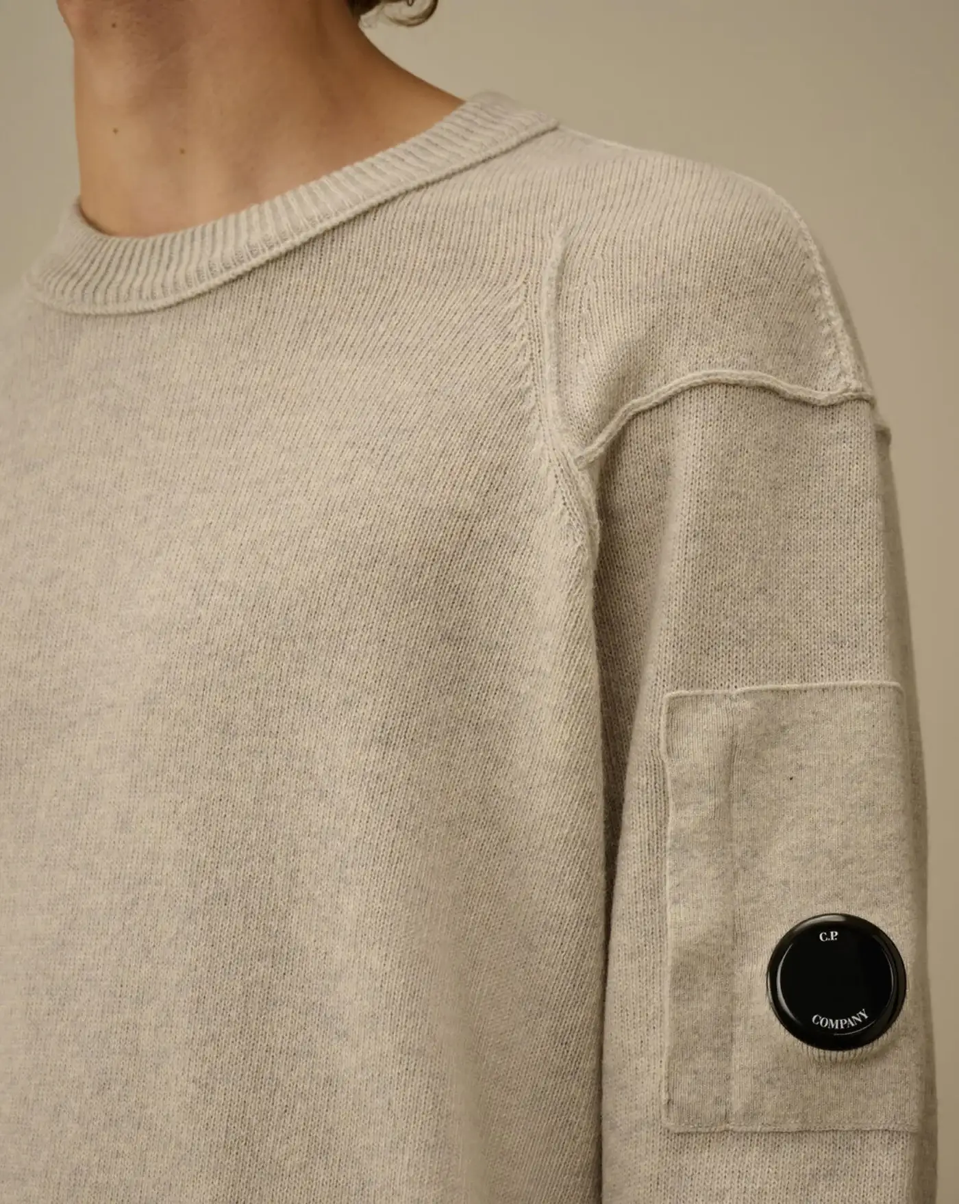 Jersey C.P. Company Lambswool GRS Crewneck Lens Sweater - Image 4
