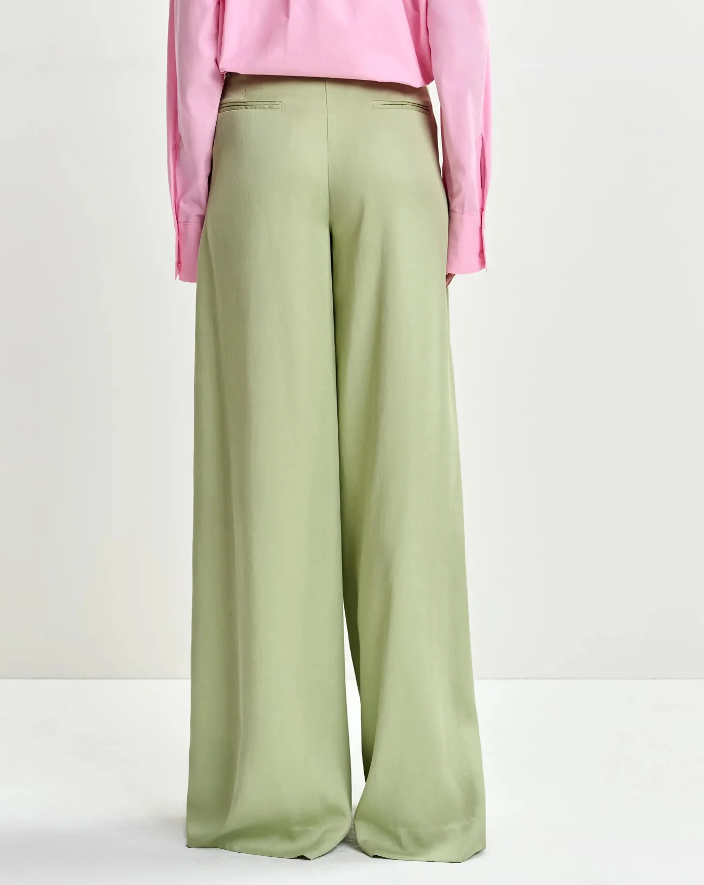 Pantalon Essentiel Antwerp Justicia Wide Leg Pants - Image 3