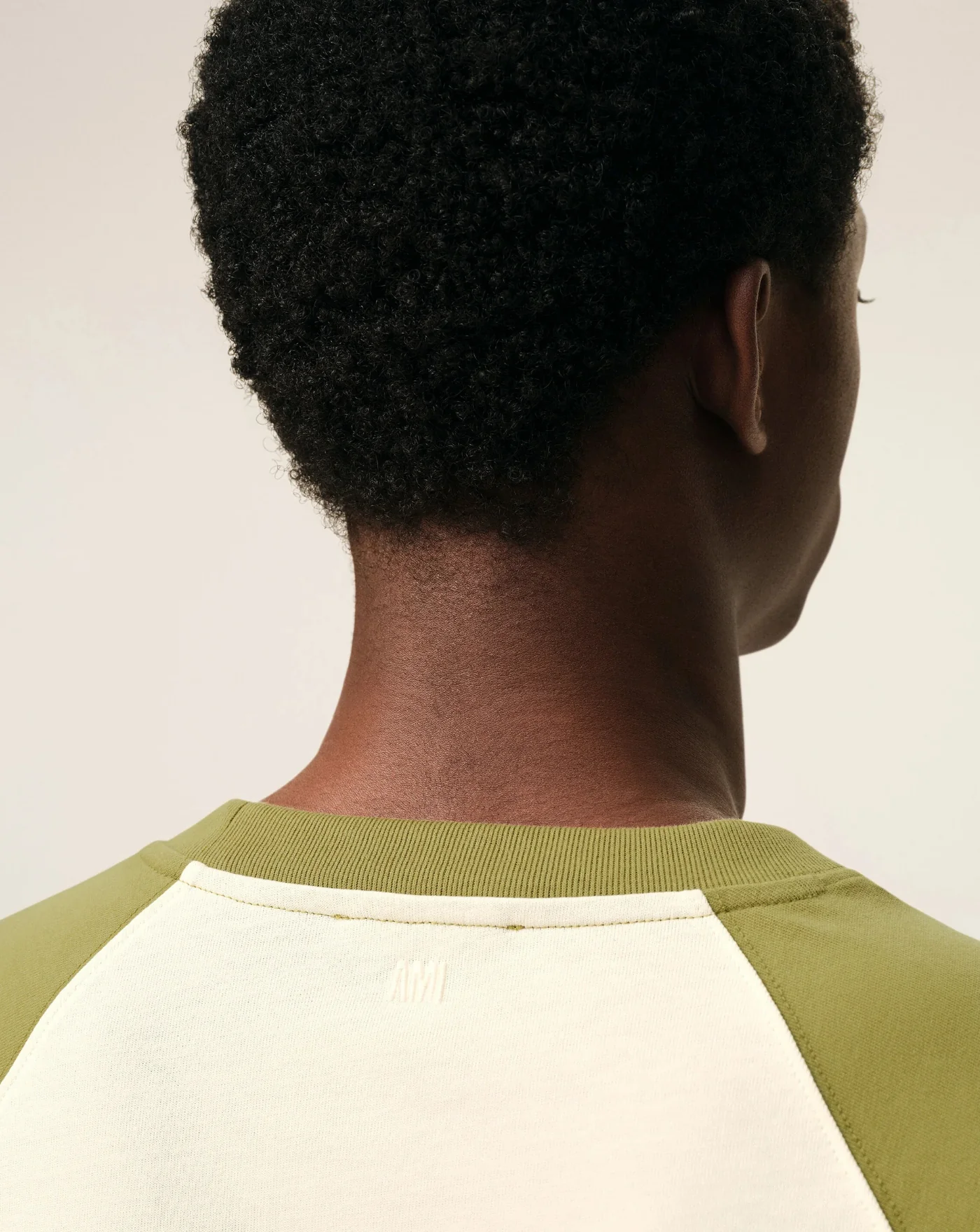 Camiseta Ami Paris Bicolor - Image 6