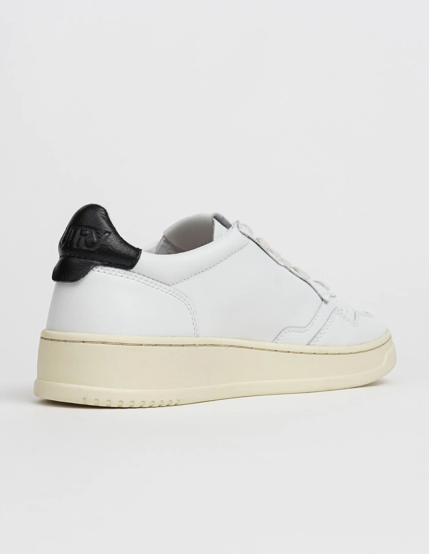 Zapatillas Autry Aulm LL22 - Image 2