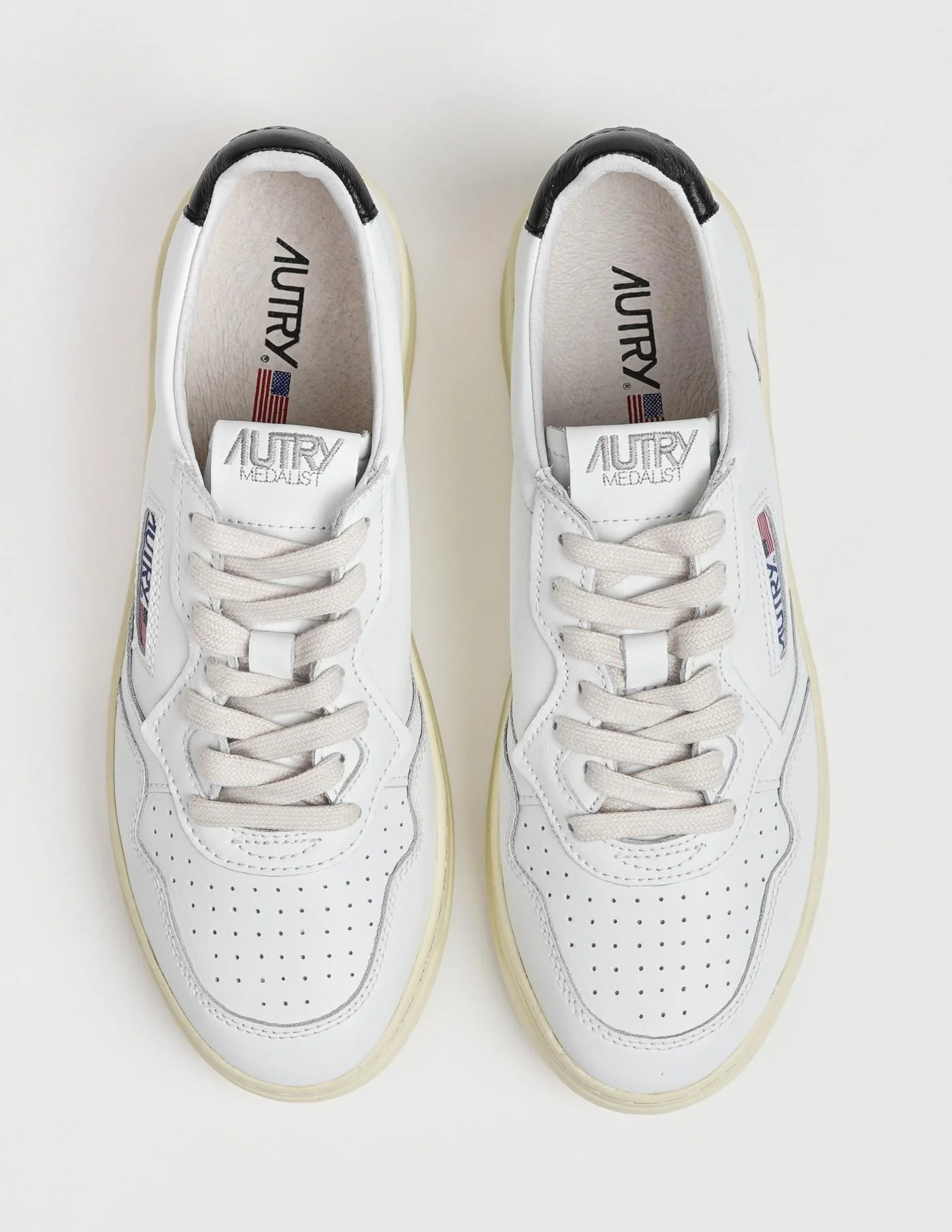 Zapatillas Autry Aulm LL22 - Image 5